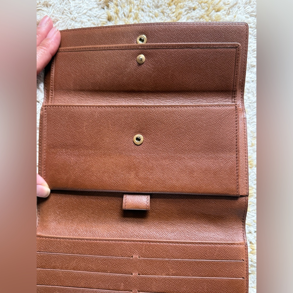 Louis Vuitton Brown Textured Leather Accessory - Picture 8 of 16